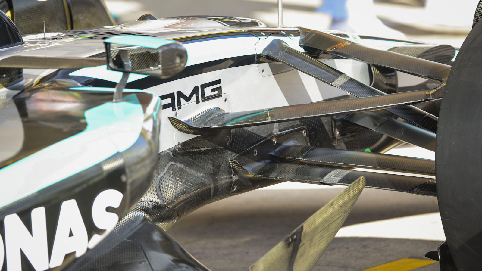 Mercedes W16 front suspension