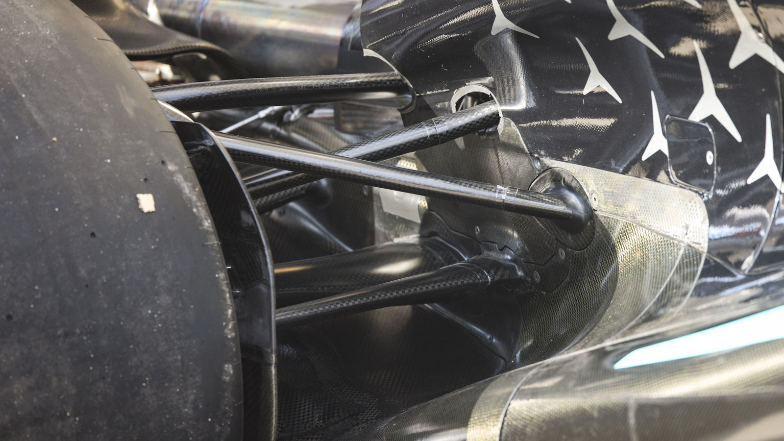 Mercedes W16 rear suspension