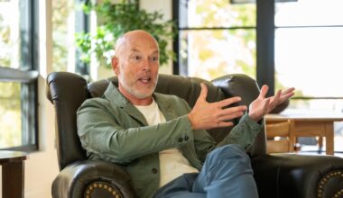 Meet a financial adviser who doesn’t really care about money – Deseret News