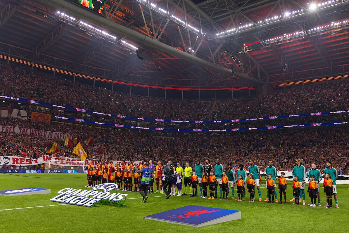 ISTANBUL, TURKEY - Tuesday, September 30, 2025: Liverpool and Galatasaray players lined up before the UEFA Champions League match between Galatasaray and Liverpool FC at the Ali Sami Yen Stadium. (Photo by David Rawcliffe/Propaganda)