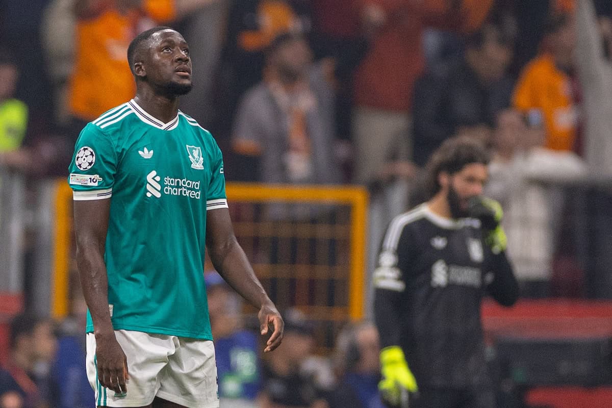 ISTANBUL, TURKEY - Tuesday, September 30, 2025: Liverpool's Ibrahima Konaté reacts to conceeding a penalty kick during the UEFA Champions League match between Galatasaray A.?. and Liverpool FC at the Ali Sami Yen Stadium. (Photo by David Rawcliffe/Propaganda)