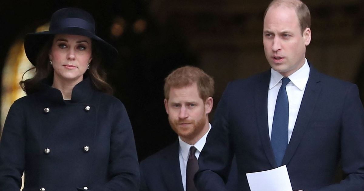 Prince Harry Serves as a Warning to Prince William & Kate Middleton in How They Raise Their Kids, Source Claims