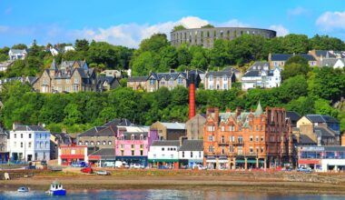 Decorative photo of Oban harbour