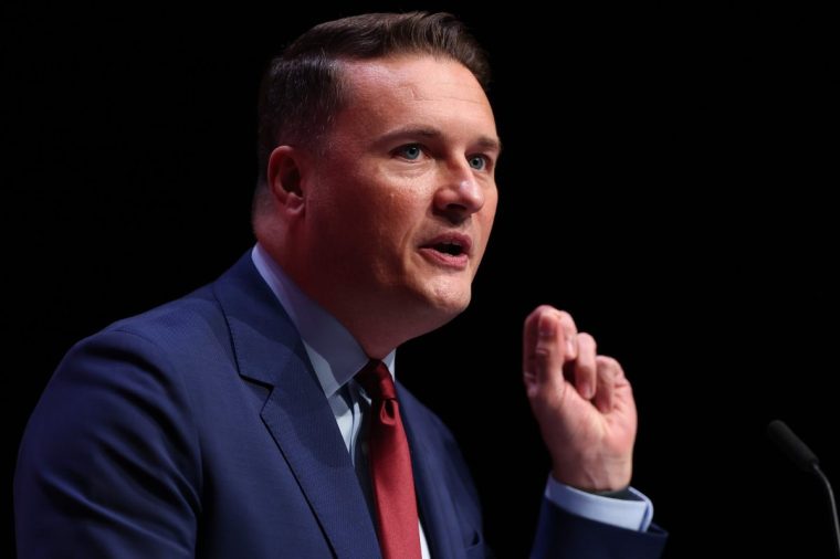 LIVERPOOL, ENGLAND - SEPTEMBER 30: Health Secretary Wes Streeting addresses the Labour Conference at ACC Liverpool on September 30, 2025 in Liverpool, England. Keir Starmer addresses Labour Conference for the second time since the party came to power, announcing the launch of NHS Online in 2027 to modernise the health service. (Photo by Jeff J Mitchell/Getty Images)