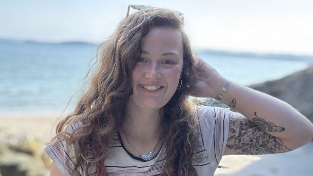 Pic from Kennedy News & Media (Pictured: SKYE OWEN IS NOW 24.) A super-fit outdoor instructor claims doctors dismissed her for being 'dramatic' over back pain - that turned out to be killer sepsis. Skye Owen, from Newquay, Cornwall, first began to experience hip pain after a weekend of hiking, surfing and climbing in September 2024. When the pain began to travel up her lower back days later, she booked a GP appointment and said she was told her hip and back pain was sciatica and sent her home to rest. DISCLAIMER: While Kennedy News and Media uses its best endeavours to establish the copyright and authenticity of all pictures supplied, it accepts no liability for any damage, loss or legal action caused by the use of images supplied and the publication of images is solely at your discretion. SEE KENNEDY NEWS COPY - 0161 697 4266