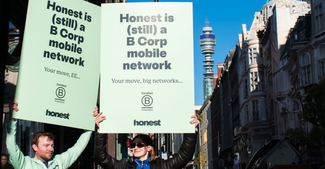 Schoolfriends who were 'told they'd be bankrupt by 30' bag ?165,000 Dragons' Den investment