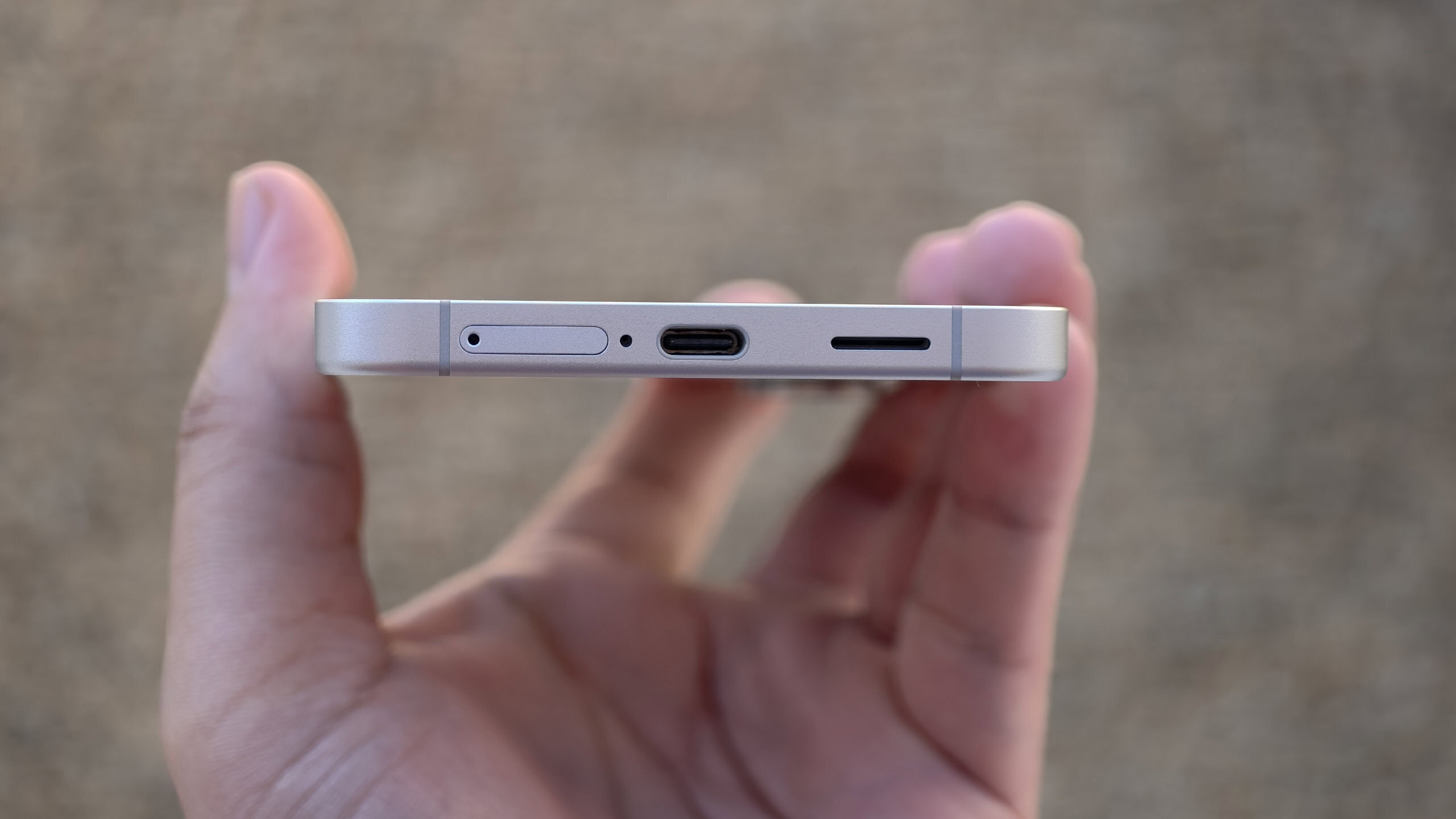 Samsung Galaxy S25 FE showing USB C port