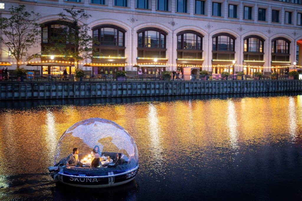 Floating igloo that will be launched by Skuna in winter 2024