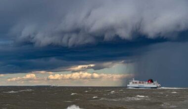 Powerful Storm Amy Disrupts Baltic Sea Ferries and Halts Travel Across Northern Germany