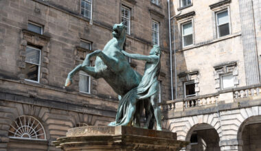 Green councillor asks for data centres to contribute to renewable energy projects