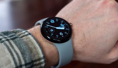 Google’s first Pixel Watch gets its final update, ending official support