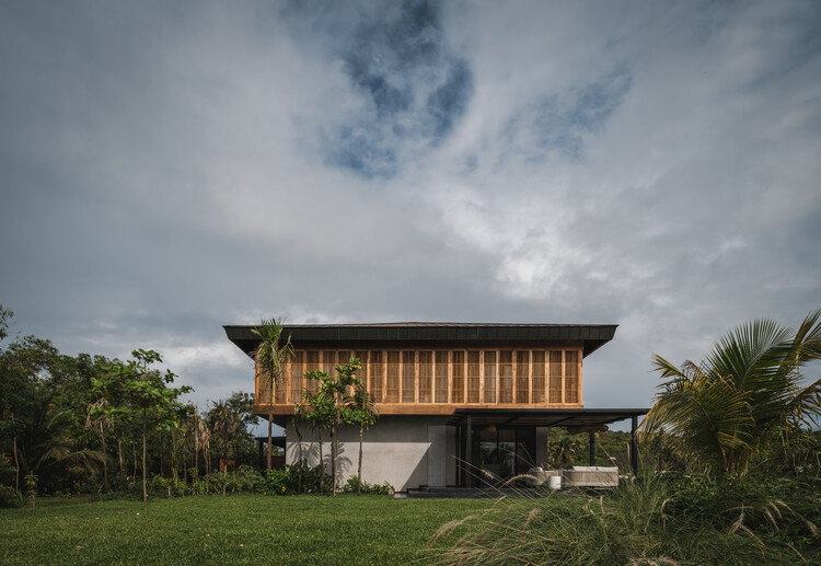 Salt Pan House / We Design Studio - Image 1 of 28