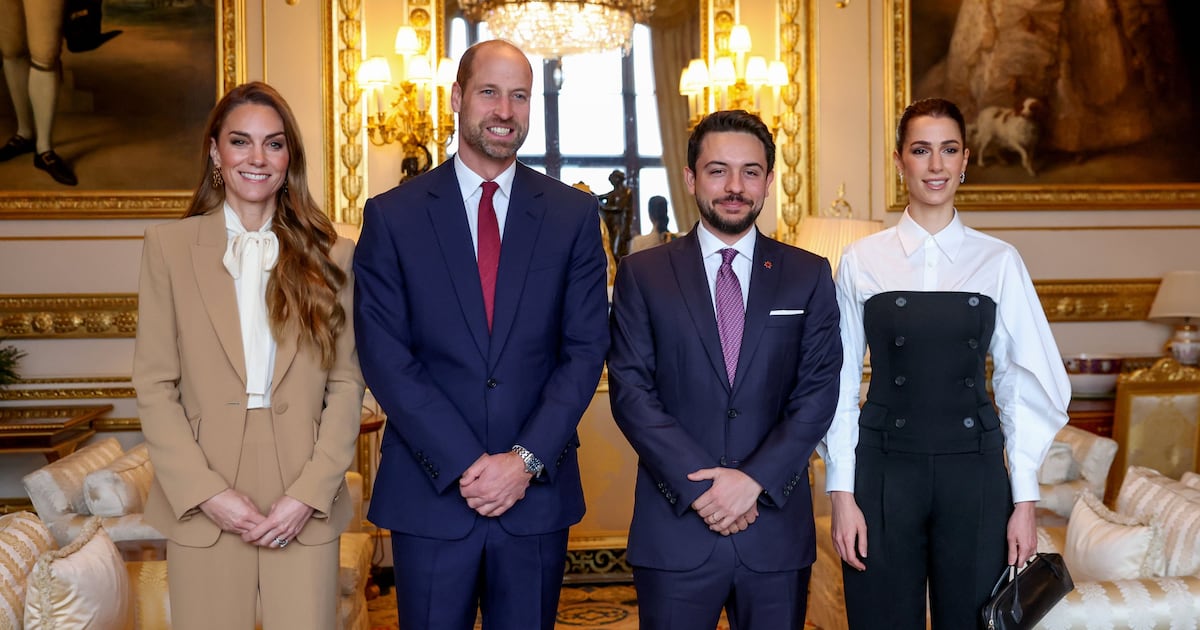 Crown Prince Hussein of Jordan and Princess Rajwa welcomed to Windsor by Prince and Princess of Wales