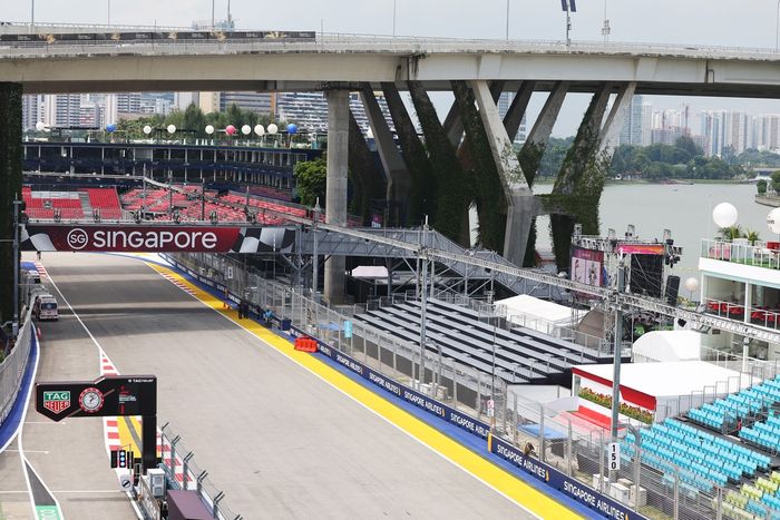 A general view of the circuit