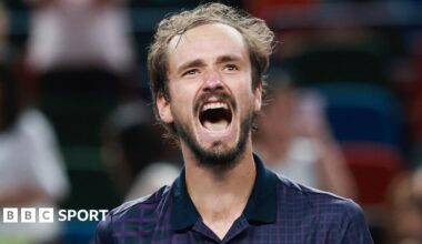 Ange Postecoglou holds his head
