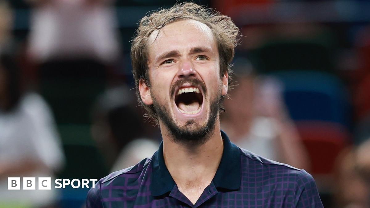 Ange Postecoglou holds his head