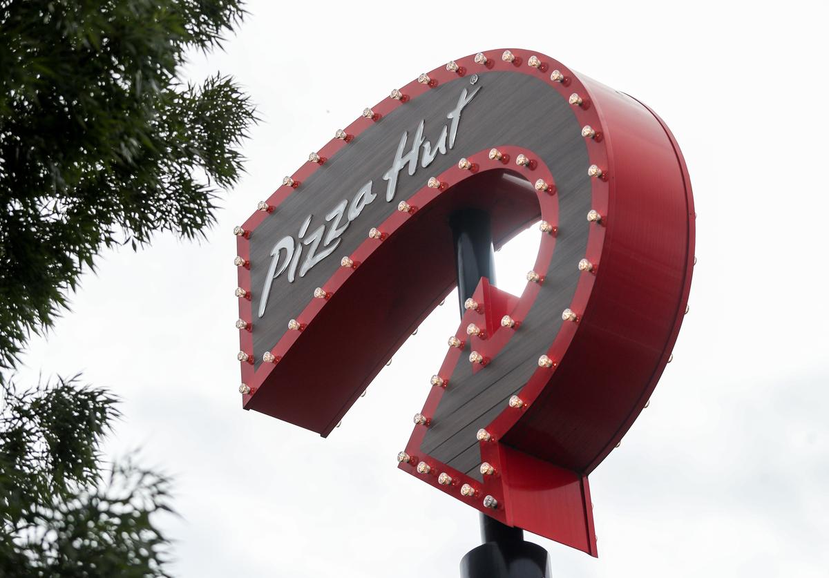 Pizza Hut to shut 68 UK restaurants after collapsing into administration as 1,210 jobs lost - London Evening Standard