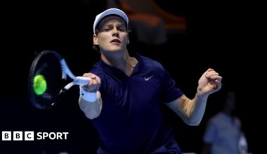 Jannik Sinner plays a forehand