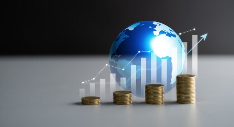 IMF Forecasts Global Economic Growth This Year at 3.2%