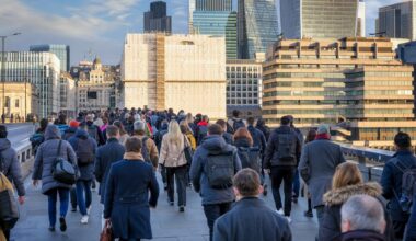 UK pay growth slows and unemployment ticks higher ahead of budget