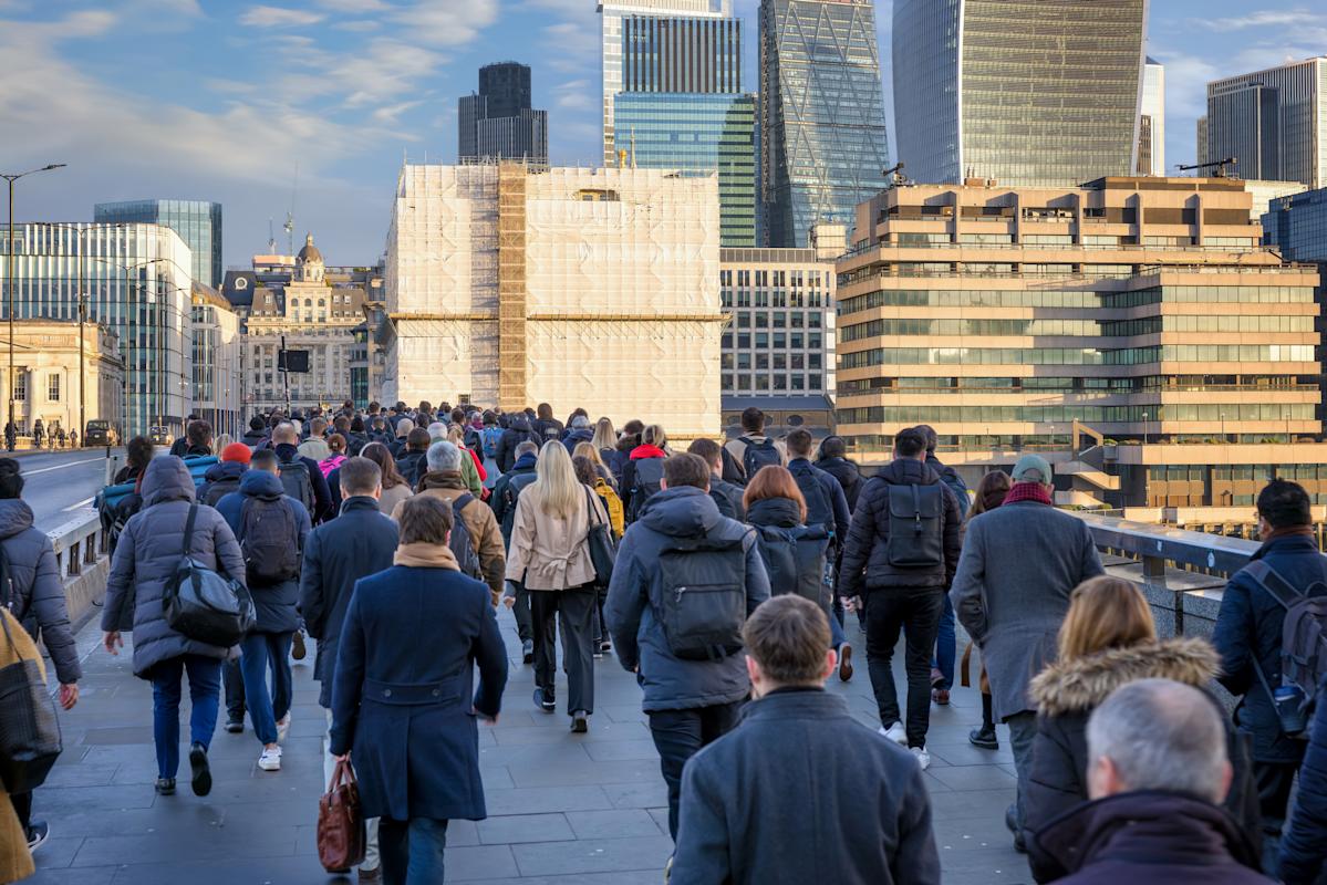 UK pay growth slows and unemployment ticks higher ahead of budget