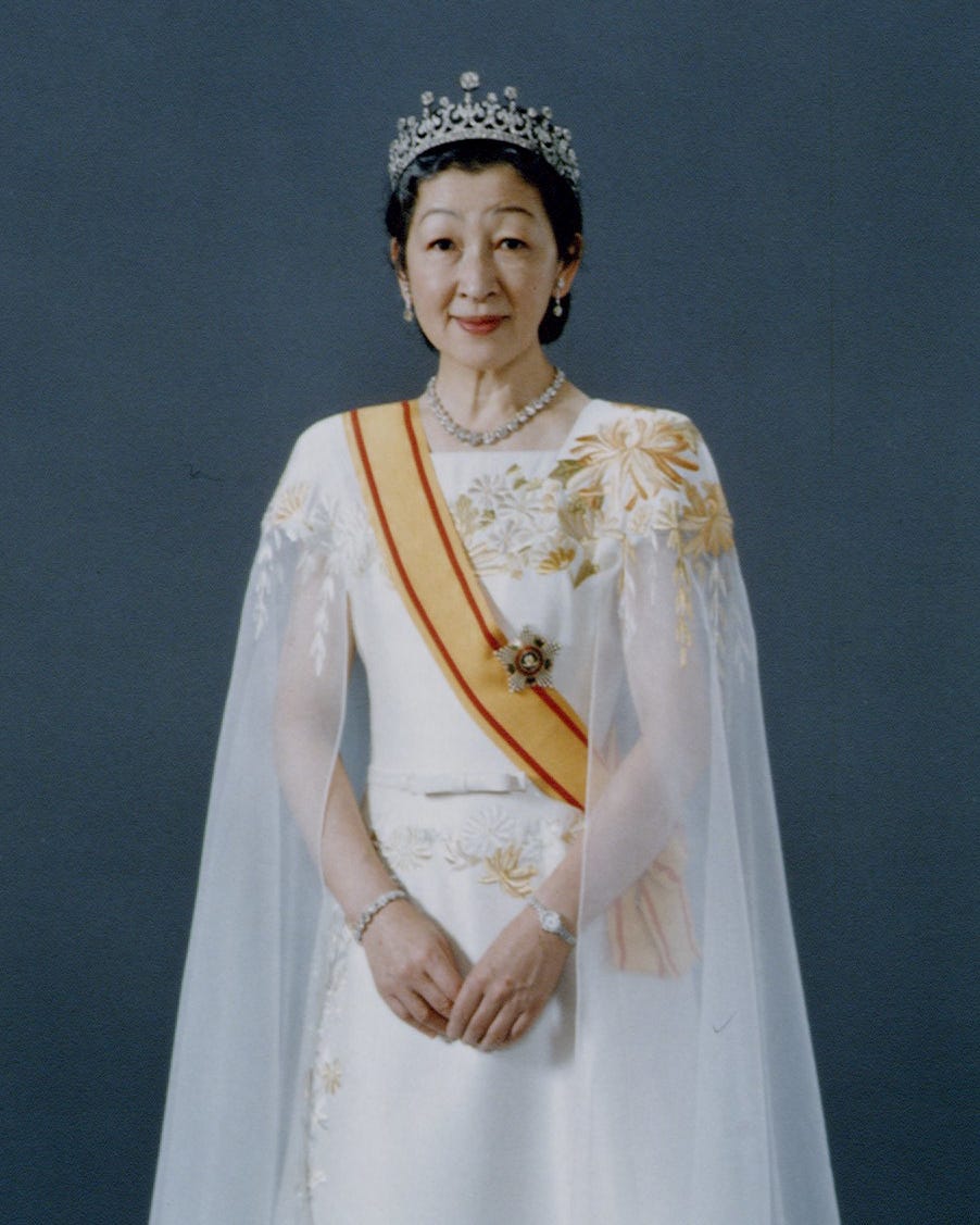 ARCHIVES : EMPEROR AKIHITO AND HIS FAMILY