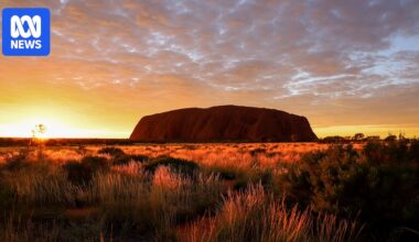 Marking 40 years since the historic handback of Uluṟu-Kata Tjuṯa