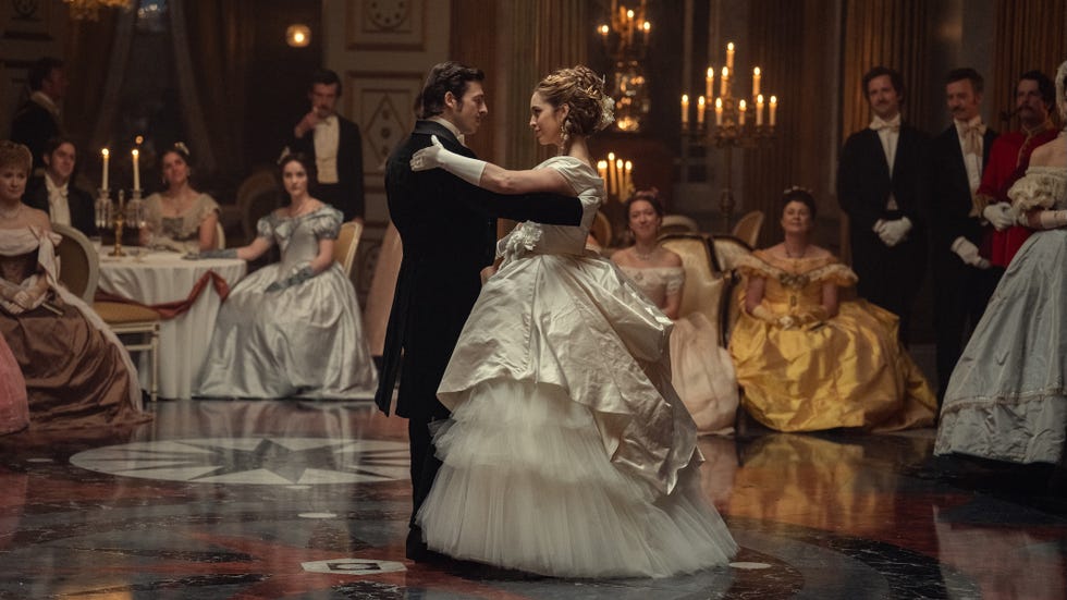 anthony boyle and danielle galligan as arthur and olivia in house of guinness dancing at their wedding