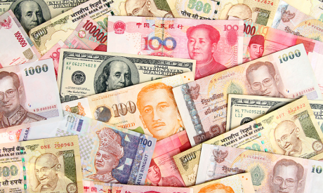 Asia FX Talk - Yen leads regional gains amid US government shutdown