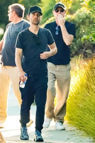 SPOT-LESE / BACKGRID Tobey Maguire and Leonardo DiCaprio on Oct. 1