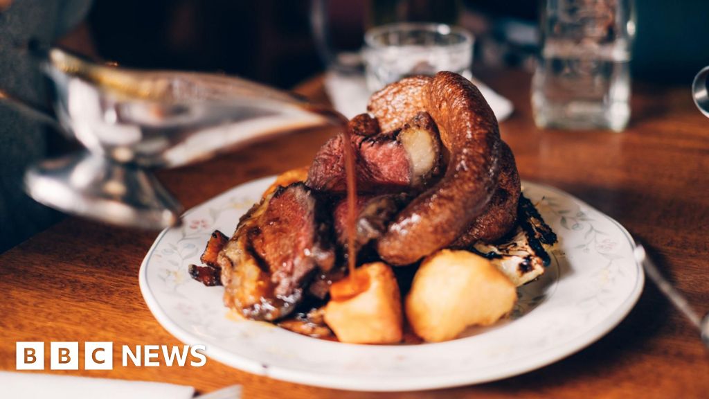 Nineteen confirmed food poisoning cases at Cwmbran pub