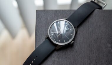 3 reasons why you should consider buying a hybrid smartwatch