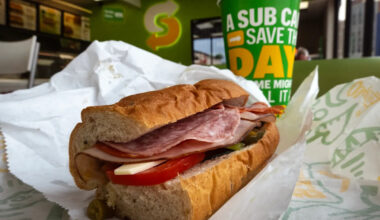 I'm a dietitian. 4 Subway menu items I'd never order (and 4 healthy ones I recommend)