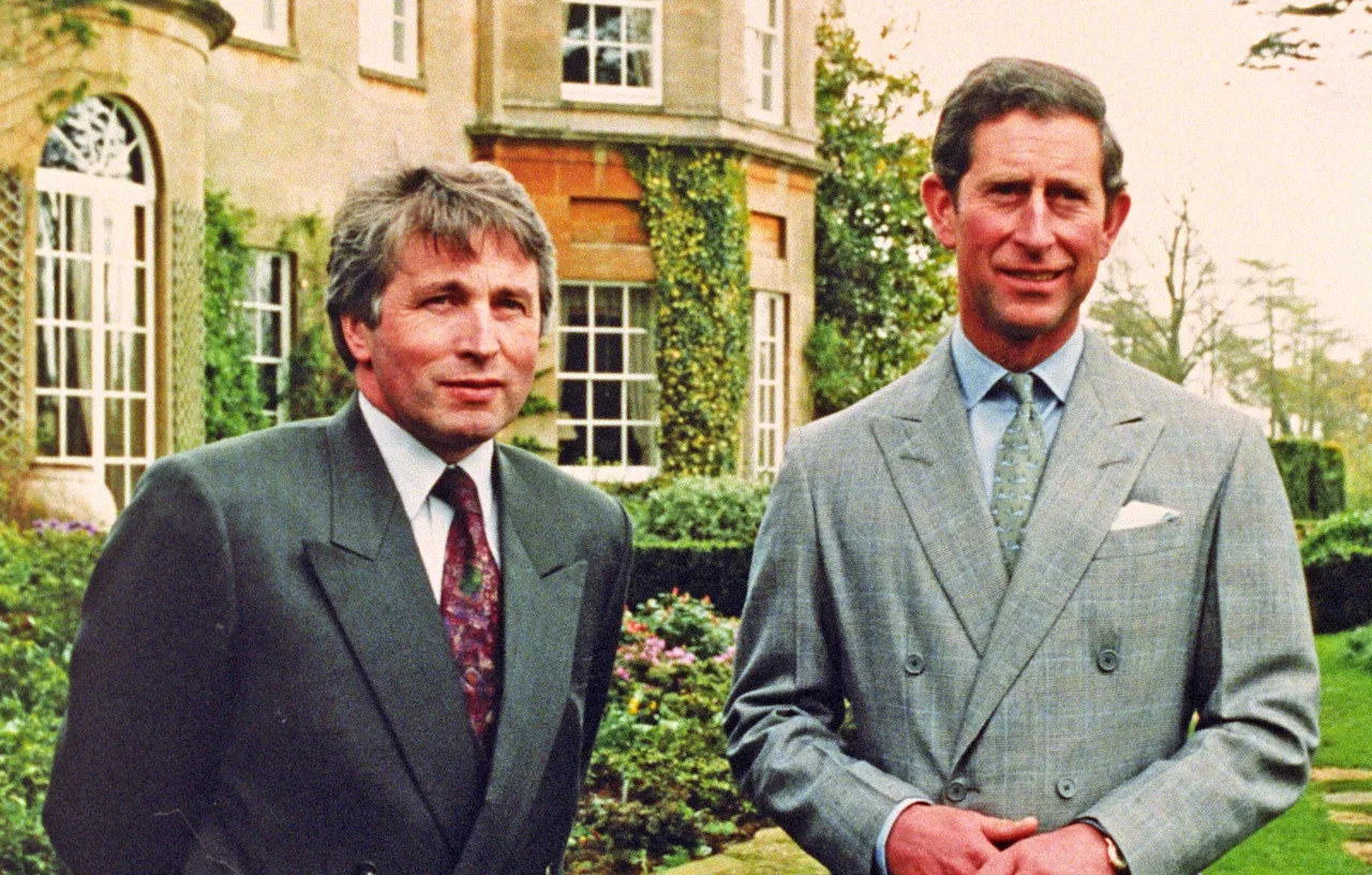 Jonathan Dimbleby with King Charles at Highgrove. (Alamy)