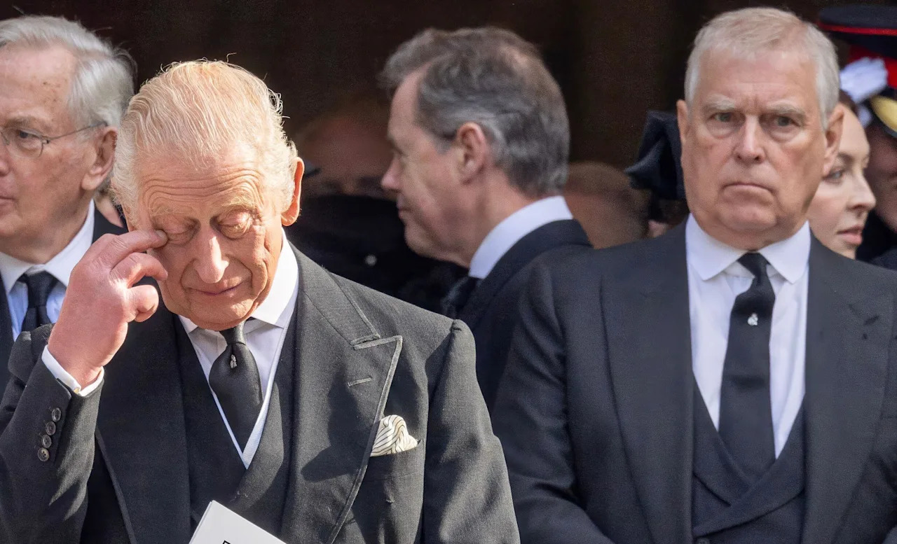 pic shows:  Funeral of Duchess of Kent 16.9.25 Awkward KING CHARLES TEARS AS PRINCE ANDREW STANDS BEHIND   Prince and Princess of Wales Catherine and William King Charles Prince Andrew       Picture by Gavin Rodgers/ Pixel8000