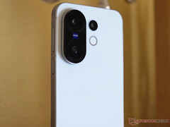 The X200 FE is Vivo's most recent global compact smartphone. (Image source: Notebookcheck)