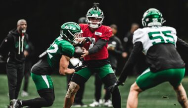 In London, Jets QB Justin Fields and Teammates Strengthen Bond