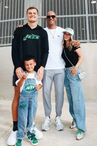 monicalaurentaylor/Instagram Jason Taylor with his family