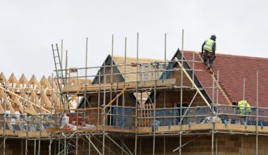 UK’s construction slump eases despite prolonged stretch of job cutting
