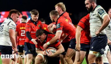 Jack O'Donoghue scores a try
