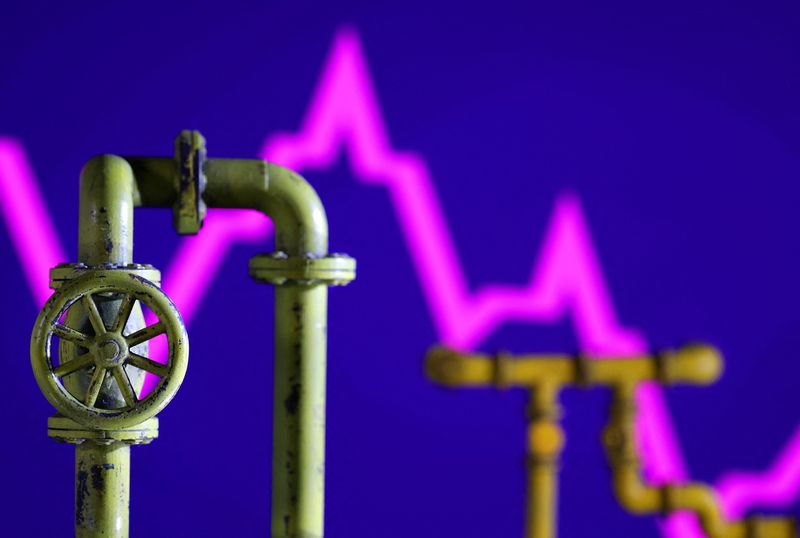 Oil little changed as investors weigh Gaza ceasefire, stalled Ukraine talks