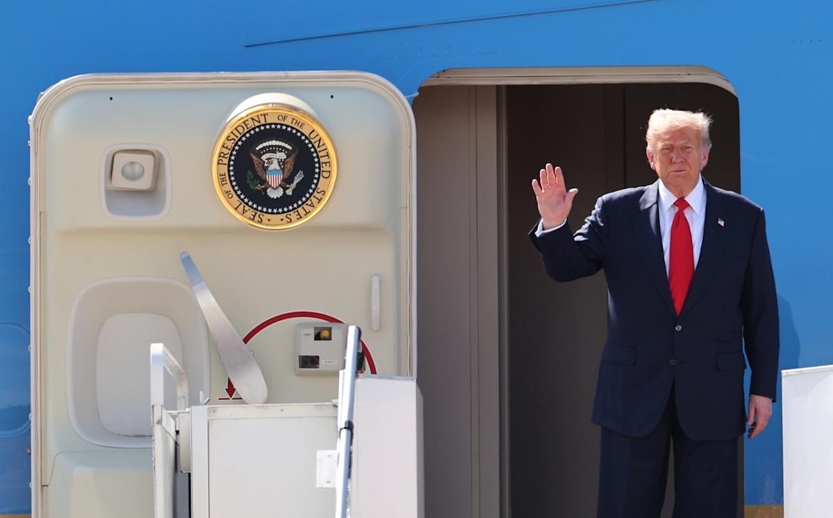 London muted as Asian markets hit record highs amid easing US-China trade tensions