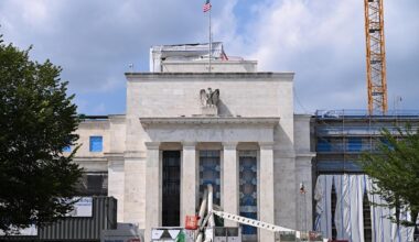 North America Set to Cut Rates as Rest of G-7 Looks On