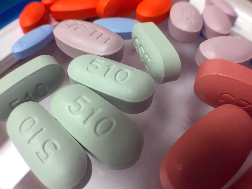 Integrase inhibitors maintain efficacy despite “outside” mutations, UK study finds