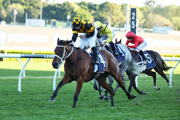 Joliestar and James McDonald cruise to victory in the Shorts at Randwick.