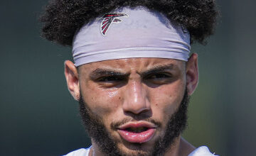 Drake London Monster receiving line on MNF