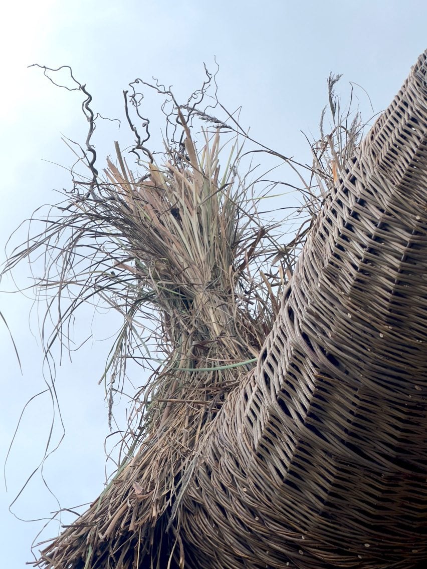 Thatch sculpture detail