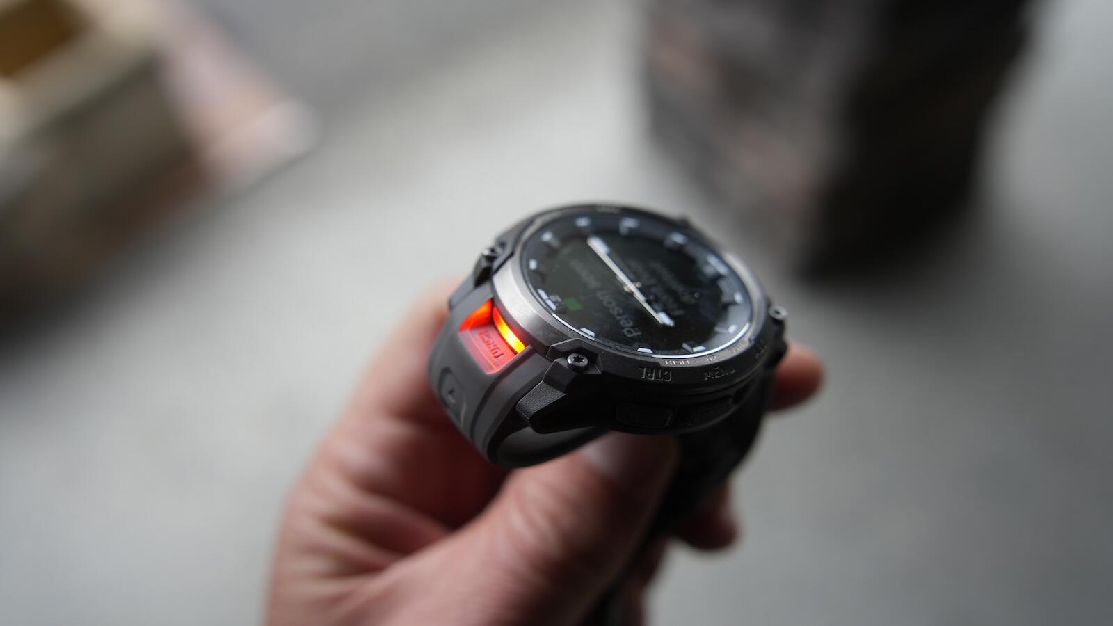 garmin-instinct-crossover-amoled8.jpg