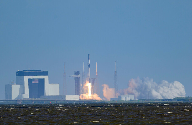 'Strange light' moving across Ireland may be result of US rocket launch - The Journal