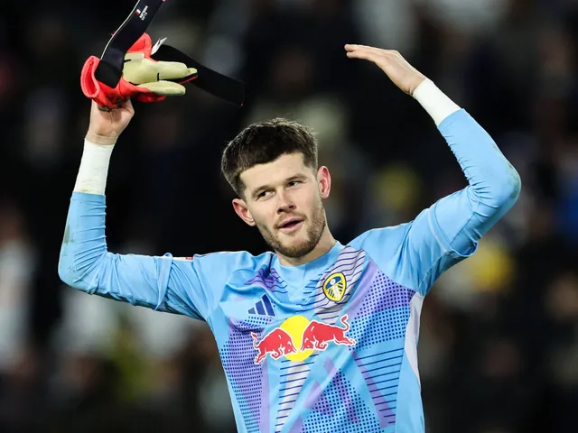 Leeds United transfer news: Whites 'join four-club race' for South American goalkeeper